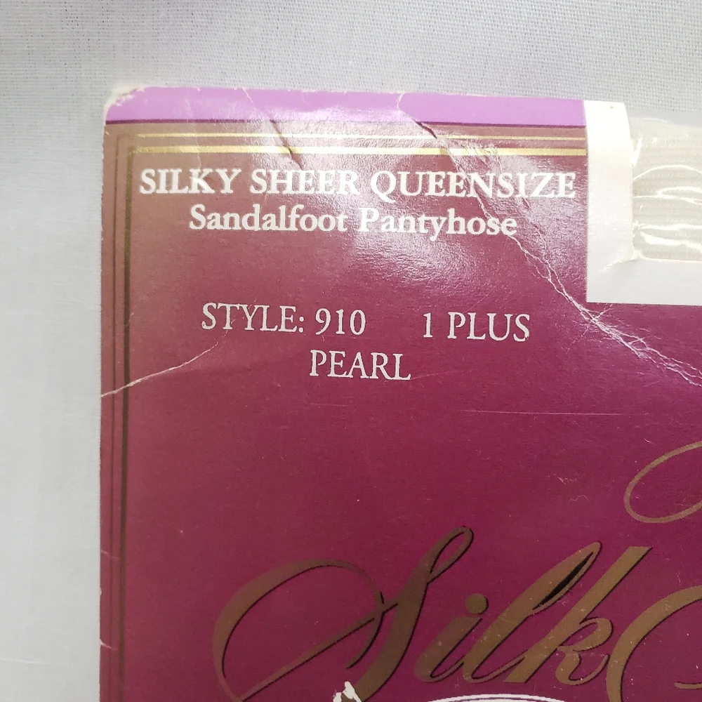 Hanes Silk Reflections Plus Collection Pantyhose Size 1 Plus Pearl Style 910
